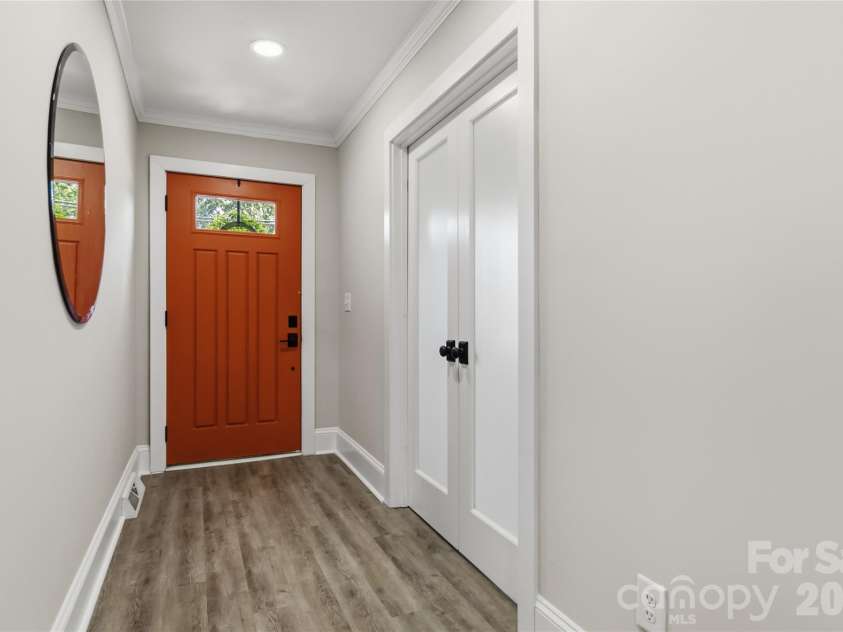 201 Elm Street, Wingate, NC 28174.  MLS# CAR4398796, YatesRealty ID 34232. Front enty hall