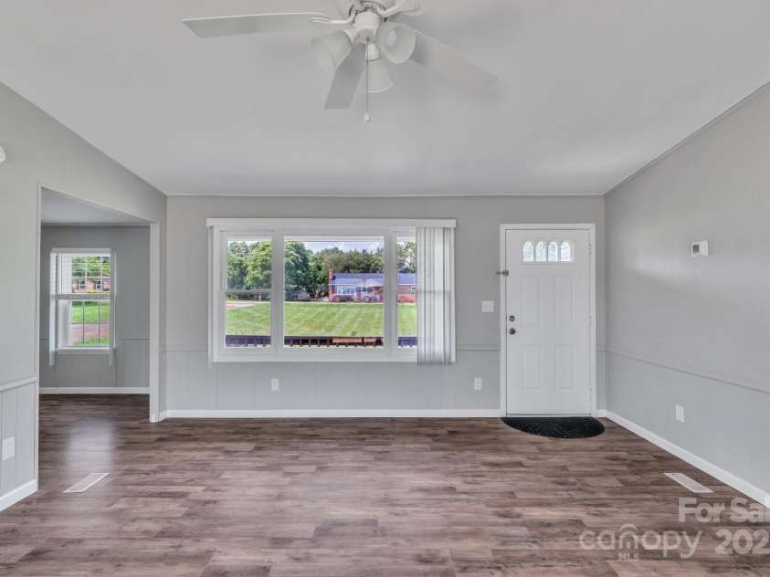599 Scotts Creek Road, Statesville, NC 28625.  MLS# CAR4276990, YatesRealty ID 34233. 
