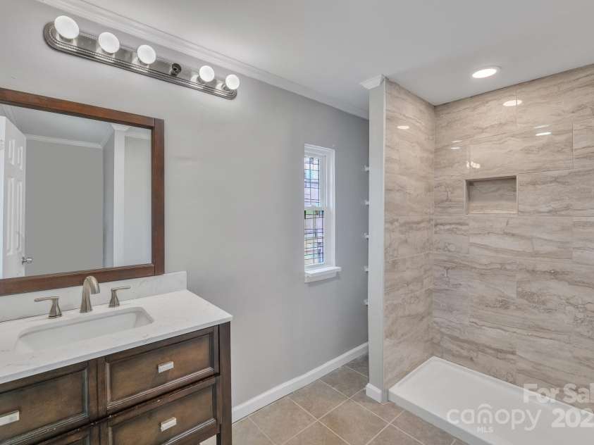 599 Scotts Creek Road, Statesville, NC 28625.  MLS# CAR4276990, YatesRealty ID 34233. 