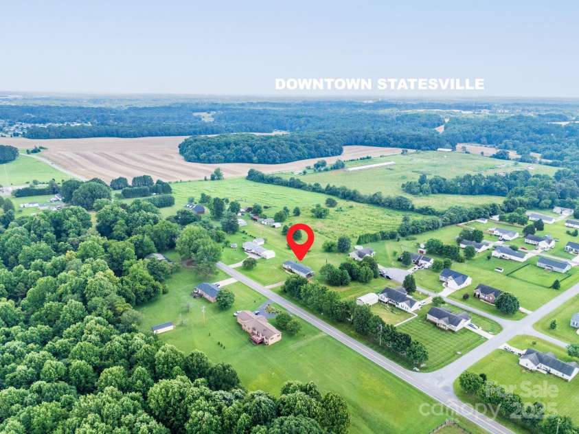 599 Scotts Creek Road, Statesville, NC 28625.  MLS# CAR4276990, YatesRealty ID 34233. 
