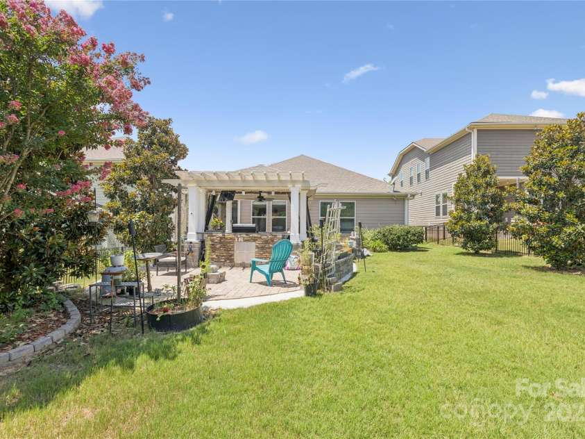 6055 Drave Lane, Fort Mill, SC 29715.  MLS# CAR4283078, YatesRealty ID 34234. Backyard Oasis