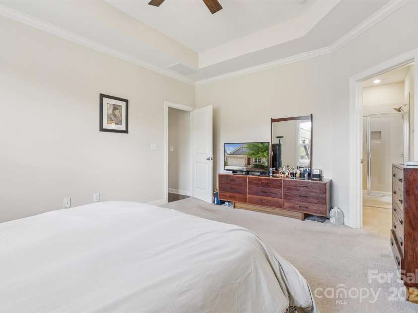 6055 Drave Lane, Fort Mill, SC 29715.  MLS# CAR4283078, YatesRealty ID 34234. Primary Bedroom