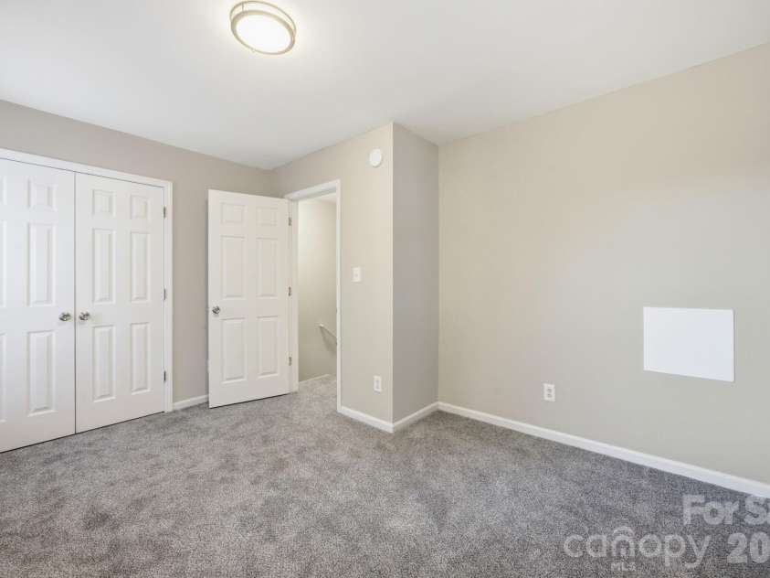 6123 Dane Drive, Dallas, NC 28034.  MLS# CAR4388464, YatesRealty ID 34234. 