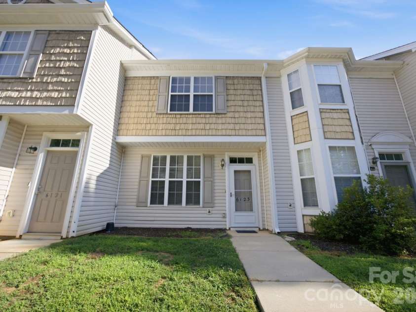 6123 Dane Drive, Dallas, NC 28034.  MLS# CAR4388464, YatesRealty ID 34234. 