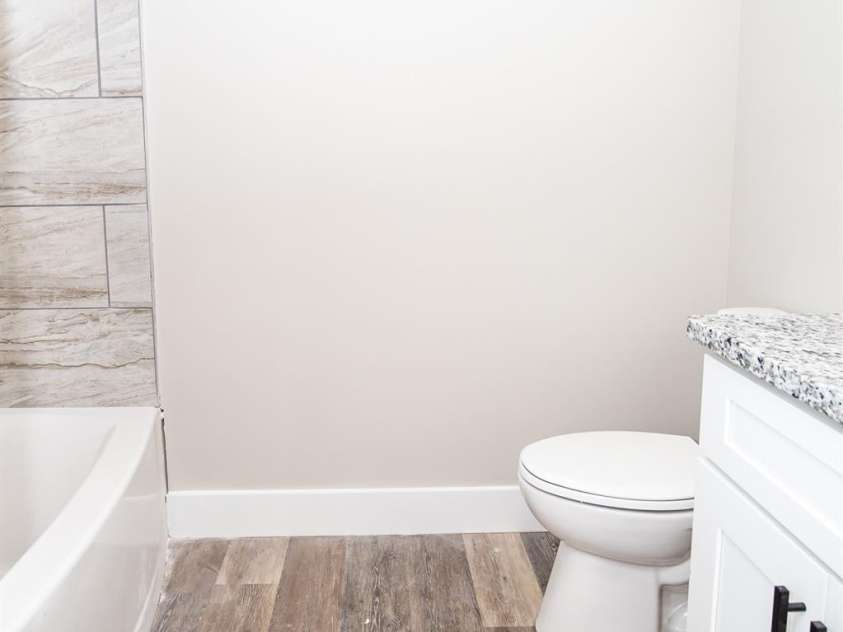 1225 39th Street, Hickory, NC 28602.  MLS# CAR4294773, YatesRealty ID 34235. 