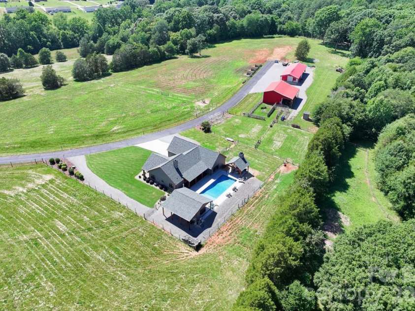 178 Key Farmstead Lane, Lincolnton, NC 28092.  MLS# CAR4398669, YatesRealty ID 34235. 