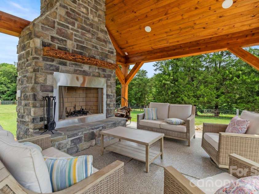 178 Key Farmstead Lane, Lincolnton, NC 28092.  MLS# CAR4398669, YatesRealty ID 34235. 