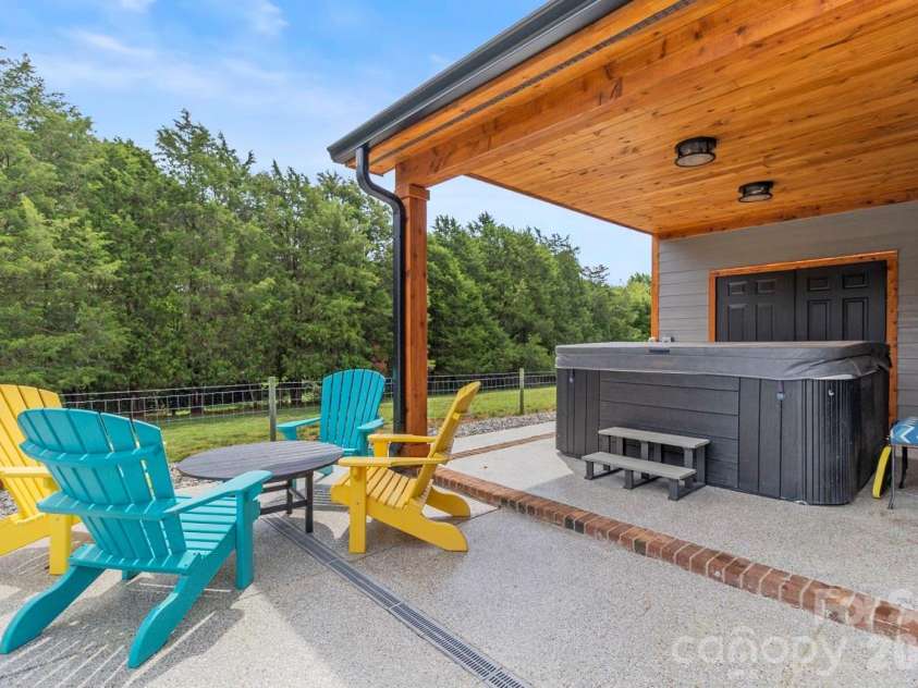 178 Key Farmstead Lane, Lincolnton, NC 28092.  MLS# CAR4398669, YatesRealty ID 34235. 