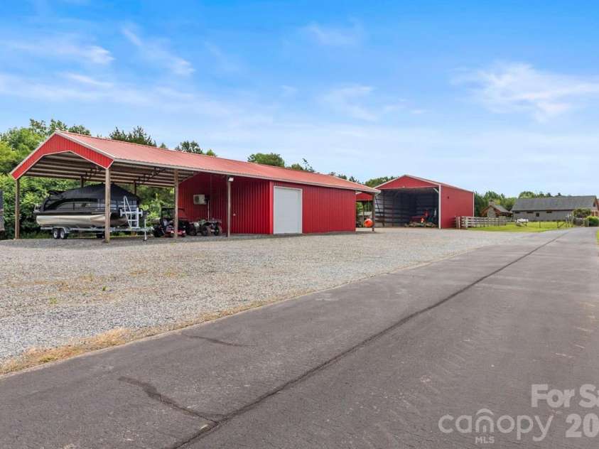 178 Key Farmstead Lane, Lincolnton, NC 28092.  MLS# CAR4398669, YatesRealty ID 34235. 