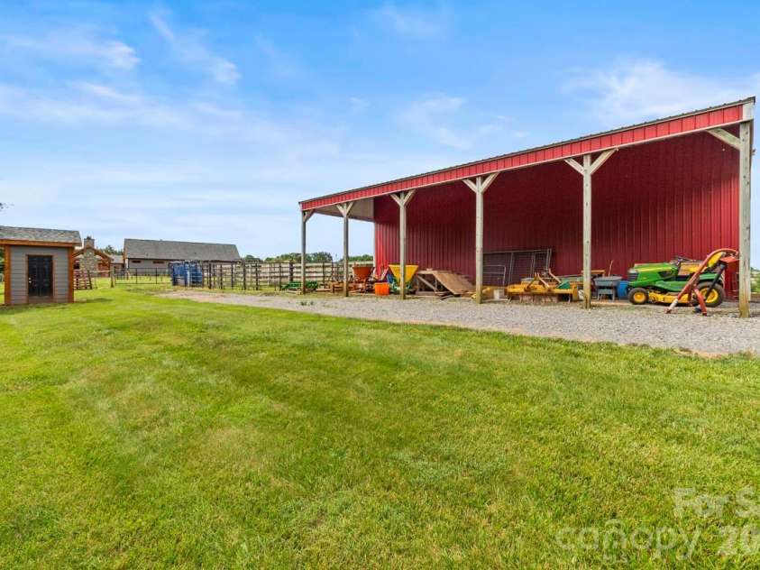 178 Key Farmstead Lane, Lincolnton, NC 28092.  MLS# CAR4398669, YatesRealty ID 34235. 