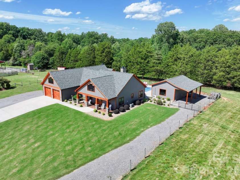 178 Key Farmstead Lane, Lincolnton, NC 28092.  MLS# CAR4398669, YatesRealty ID 34235. 