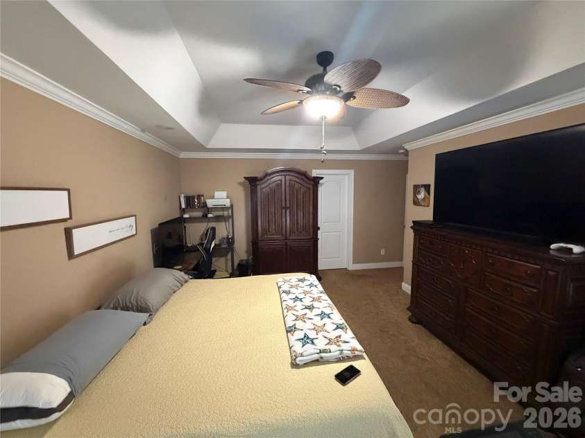 1448 Brookstone Drive, Hickory, NC 28602.  MLS# CAR4399097, YatesRealty ID 34237. 