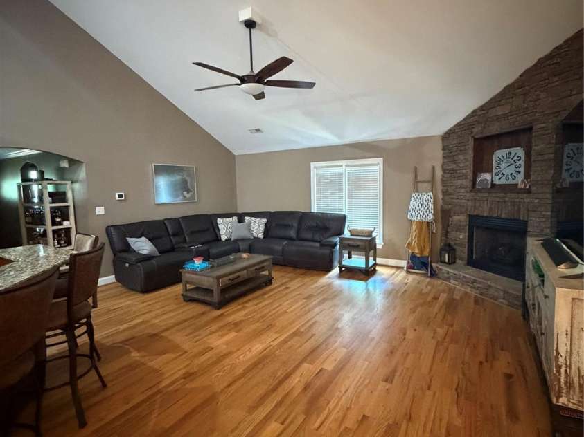 1448 Brookstone Drive, Hickory, NC 28602.  MLS# CAR4399097, YatesRealty ID 34237. 