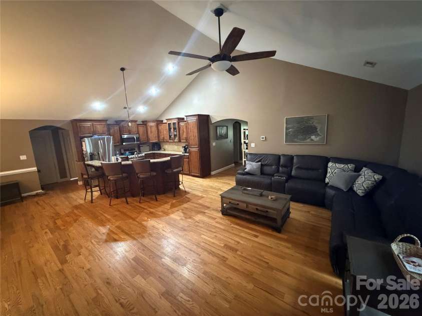 1448 Brookstone Drive, Hickory, NC 28602.  MLS# CAR4399097, YatesRealty ID 34237. 