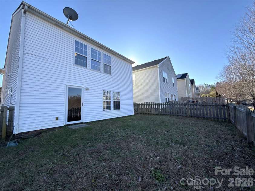 2043 Dunsmore Lane, Waxhaw, NC 28173.  MLS# CAR4399267, YatesRealty ID 34239. 