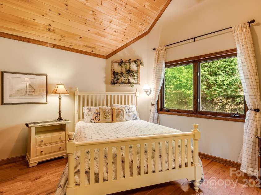 191 Ivy Way, Mars Hill, NC 28754.  MLS# CAR4308782, YatesRealty ID 3424. 2nd Upper level guest room.