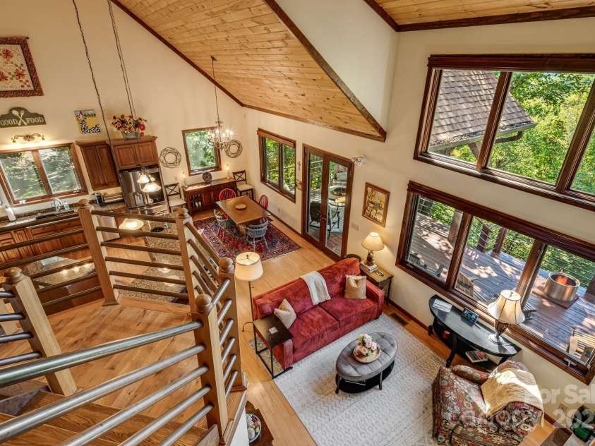 191 Ivy Way, Mars Hill, NC 28754.  MLS# CAR4308782, YatesRealty ID 3424. 