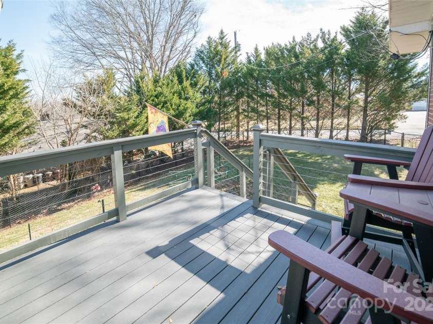 406 Lenoir Street, Morganton, NC 28655.  MLS# CAR4295449, YatesRealty ID 34240. 