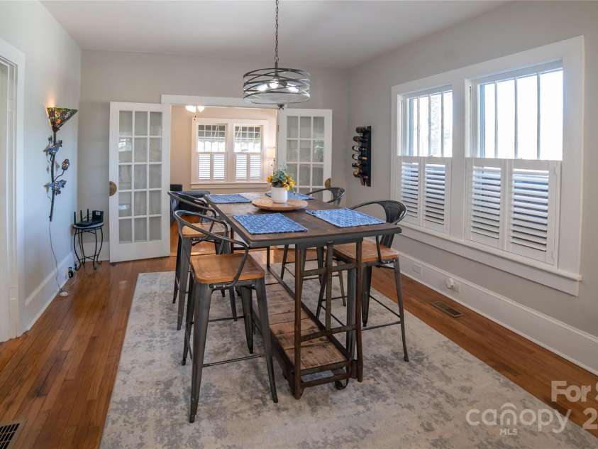 406 Lenoir Street, Morganton, NC 28655.  MLS# CAR4295449, YatesRealty ID 34240. 