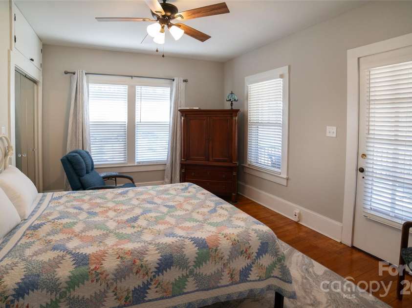 406 Lenoir Street, Morganton, NC 28655.  MLS# CAR4295449, YatesRealty ID 34240. 