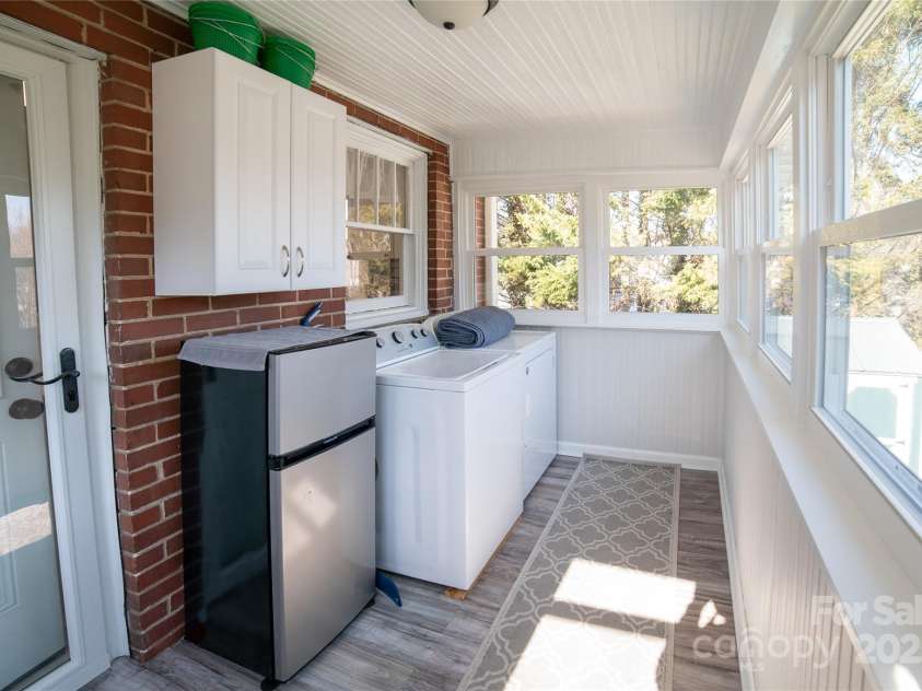 406 Lenoir Street, Morganton, NC 28655.  MLS# CAR4295449, YatesRealty ID 34240. 