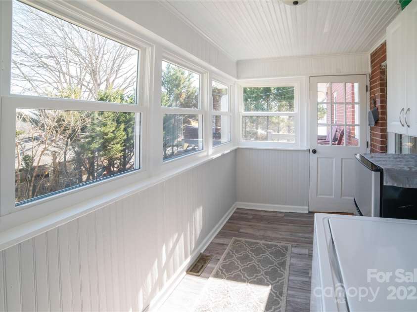 406 Lenoir Street, Morganton, NC 28655.  MLS# CAR4295449, YatesRealty ID 34240. 