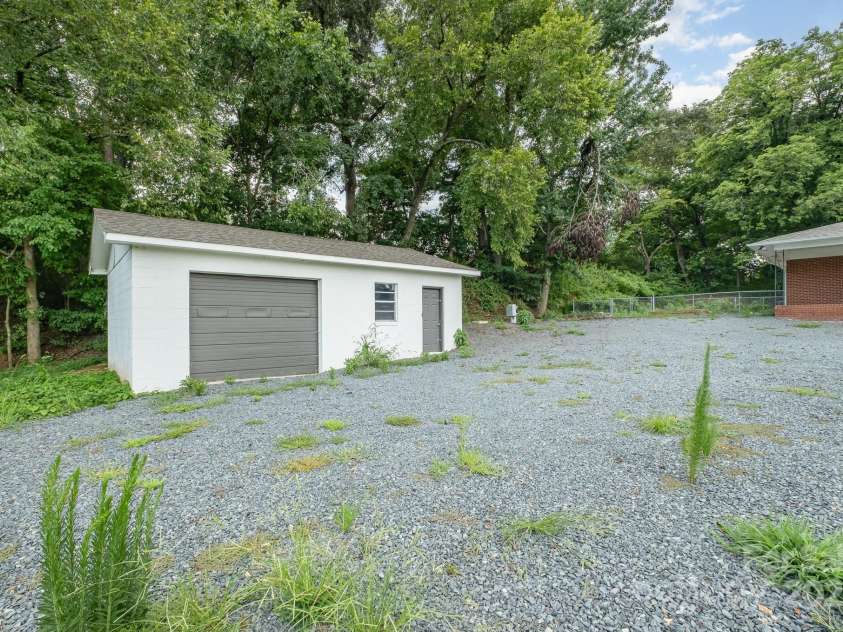 25088 NC 24/27 Highway, Albemarle, NC 28001.  MLS# CAR4282803, YatesRealty ID 34241. 