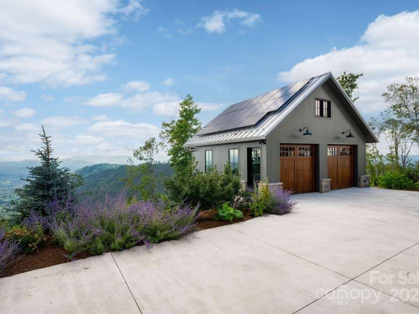 17 Elk Trail, Asheville, NC 28804.  MLS# CAR4291429, YatesRealty ID 34242. Detached Garage withSolar Panels