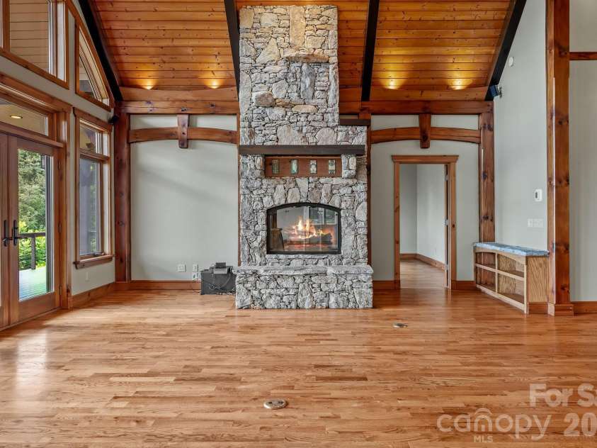 241 Glen Eagle Drive, Waynesville, NC 28786.  MLS# CAR4398501, YatesRealty ID 34242. 