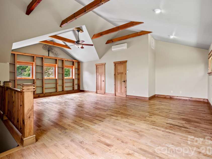 241 Glen Eagle Drive, Waynesville, NC 28786.  MLS# CAR4398501, YatesRealty ID 34242. 