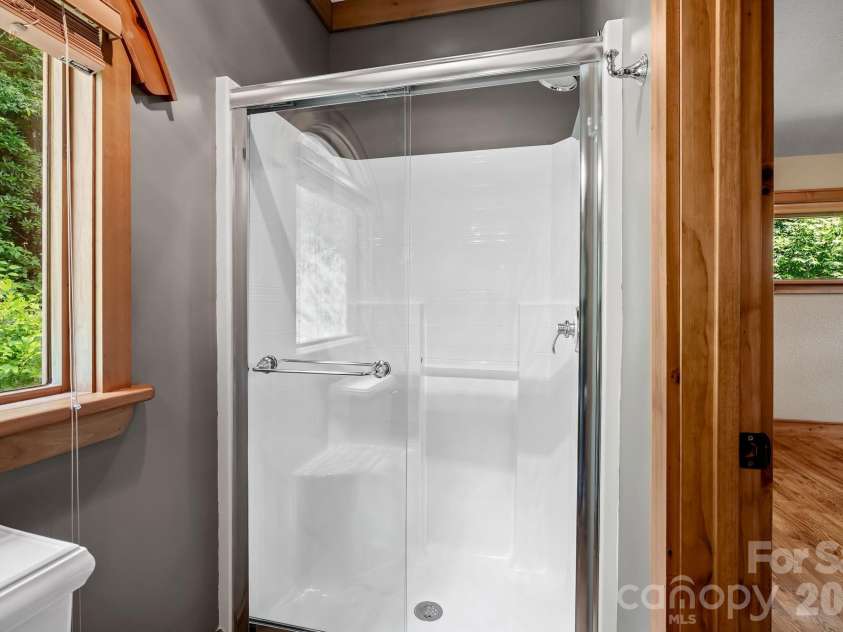 241 Glen Eagle Drive, Waynesville, NC 28786.  MLS# CAR4398501, YatesRealty ID 34242. 