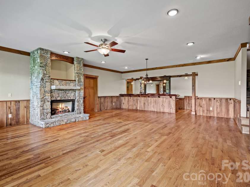 241 Glen Eagle Drive, Waynesville, NC 28786.  MLS# CAR4398501, YatesRealty ID 34242. 