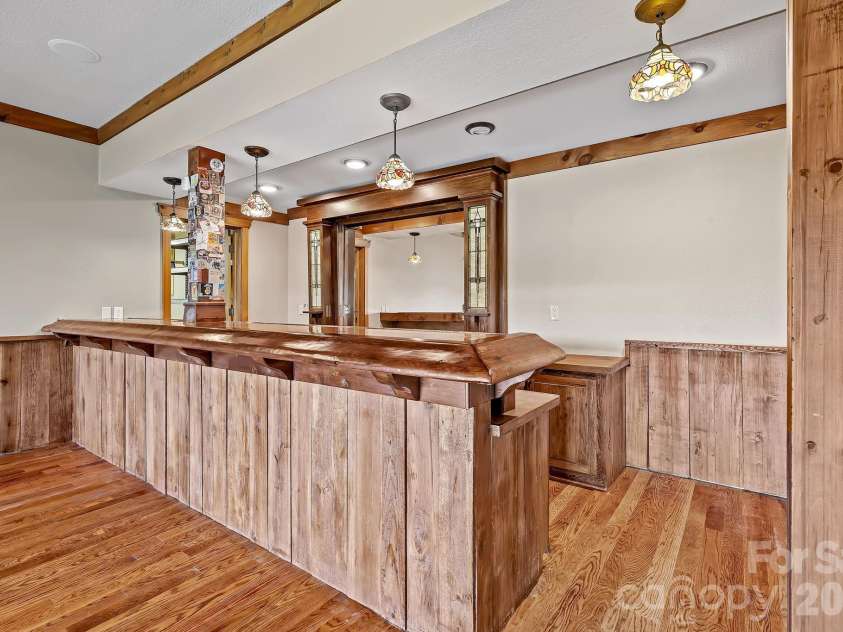241 Glen Eagle Drive, Waynesville, NC 28786.  MLS# CAR4398501, YatesRealty ID 34242. 