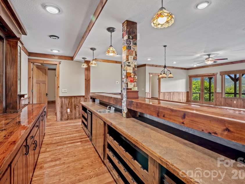 241 Glen Eagle Drive, Waynesville, NC 28786.  MLS# CAR4398501, YatesRealty ID 34242. 