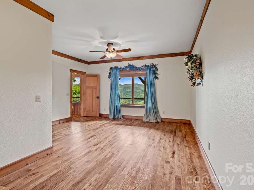 241 Glen Eagle Drive, Waynesville, NC 28786.  MLS# CAR4398501, YatesRealty ID 34242. 