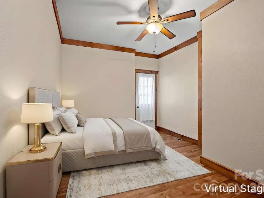 241 Glen Eagle Drive, Waynesville, NC 28786.  MLS# CAR4398501, YatesRealty ID 34242. 