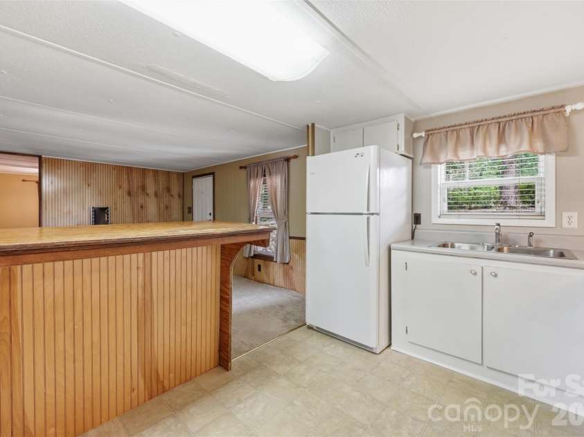 2220 Gordon Road, Rock Hill, SC 29732.  MLS# CAR4399309, YatesRealty ID 34243. 