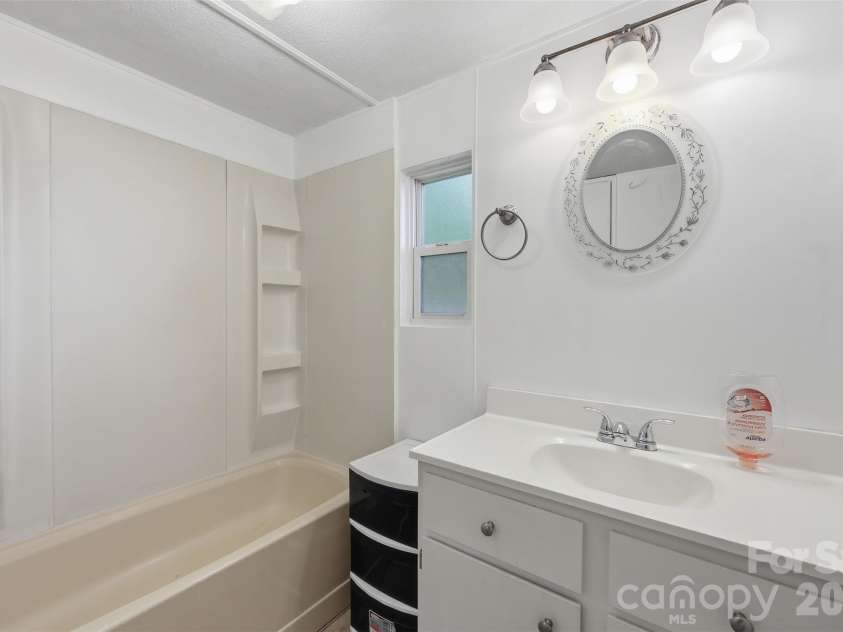2220 Gordon Road, Rock Hill, SC 29732.  MLS# CAR4399309, YatesRealty ID 34243. 