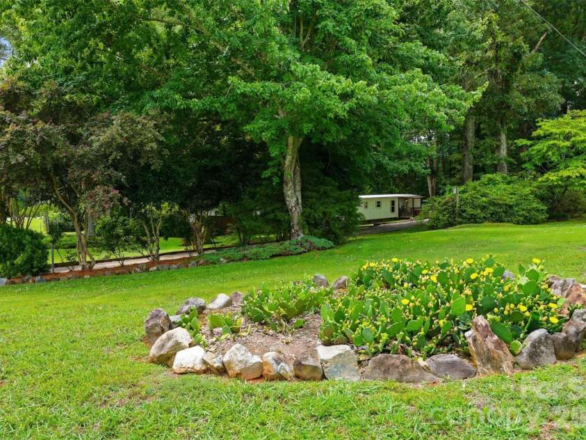2220 Gordon Road, Rock Hill, SC 29732.  MLS# CAR4399309, YatesRealty ID 34243. 