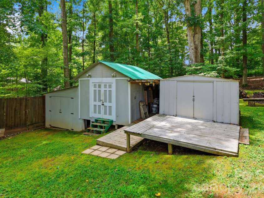2220 Gordon Road, Rock Hill, SC 29732.  MLS# CAR4399309, YatesRealty ID 34243. 