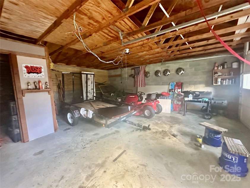 70 Cumberland Court, Concord, NC 28025.  MLS# CAR4253849, YatesRealty ID 34243. Fantastic shop/1 Car Detatched Garage