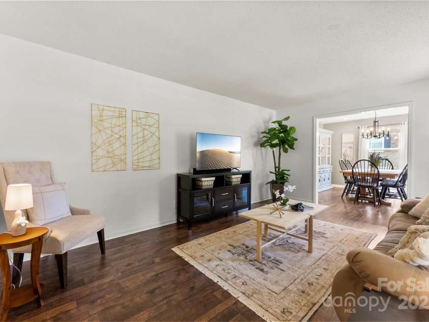 2565 Oxford Circle, Lancaster, SC 29720.  MLS# CAR4294593, YatesRealty ID 34246. 