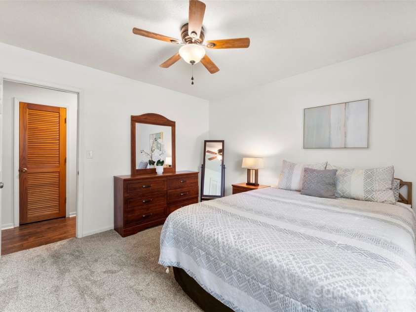 2565 Oxford Circle, Lancaster, SC 29720.  MLS# CAR4294593, YatesRealty ID 34246. 