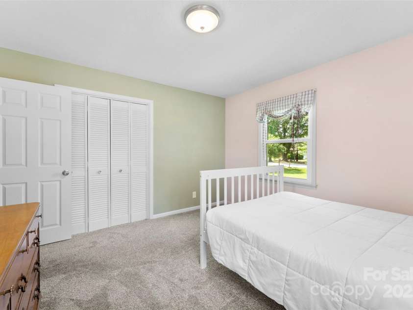 2565 Oxford Circle, Lancaster, SC 29720.  MLS# CAR4294593, YatesRealty ID 34246. 