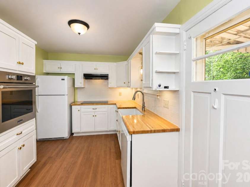 232 Hartness Road, Statesville, NC 28677.  MLS# CAR4398892, YatesRealty ID 34249. 