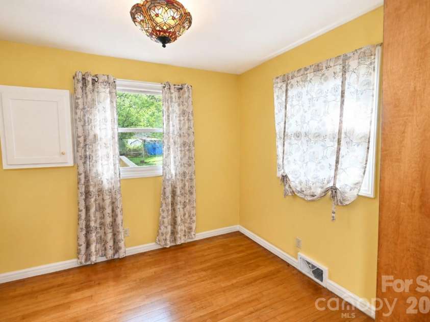 232 Hartness Road, Statesville, NC 28677.  MLS# CAR4398892, YatesRealty ID 34249. 