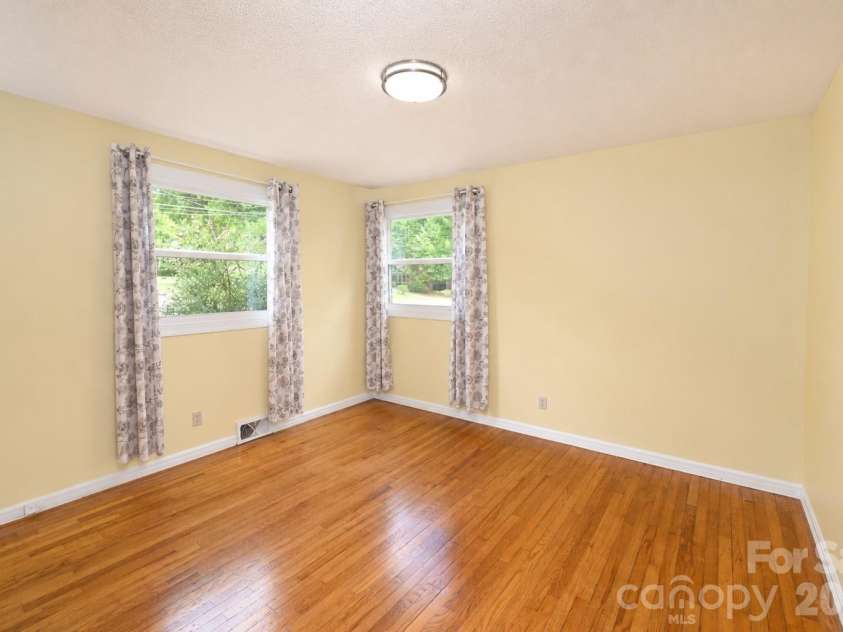 232 Hartness Road, Statesville, NC 28677.  MLS# CAR4398892, YatesRealty ID 34249. 