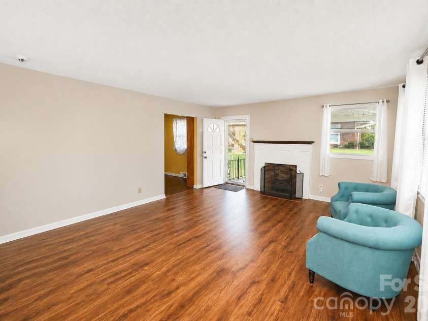 232 Hartness Road, Statesville, NC 28677.  MLS# CAR4398892, YatesRealty ID 34249. 