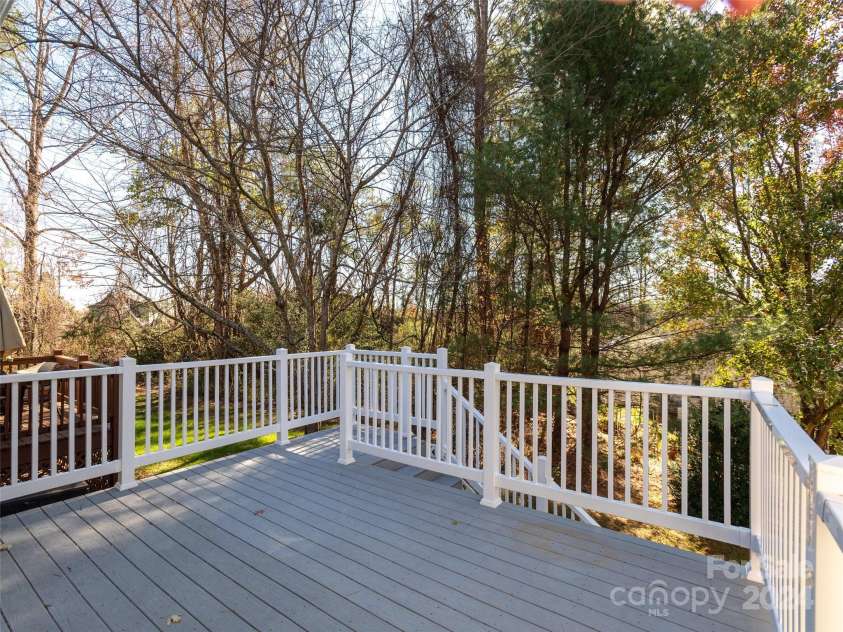 54 Ashley Hill Lane, Hendersonville, NC 28791.  MLS# CAR4202650, YatesRealty ID 3425. 