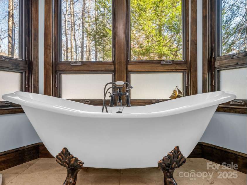 765 Higher Path, Saluda, NC 28773.  MLS# CAR4326175, YatesRealty ID 3425. 